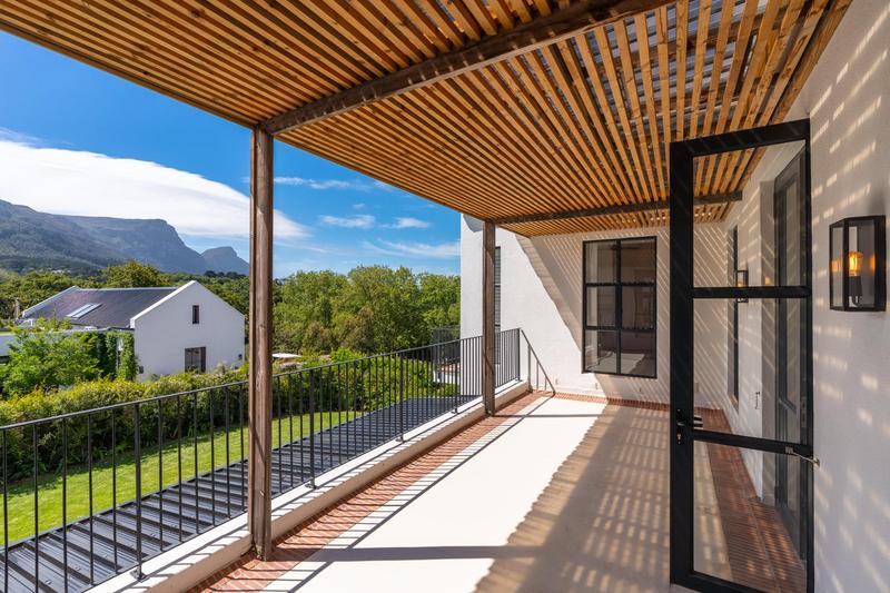 To Let 6 Bedroom Property for Rent in Constantia Western Cape